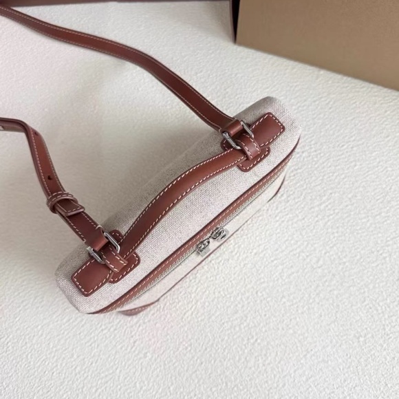 Loro Piana Beige and Tan Crossbody Bag - Picture 4 of 8